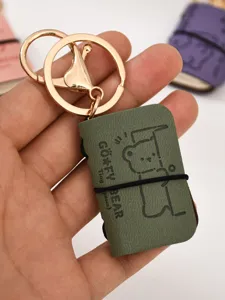 Mini libro portachiavi in pelle PU simpatico orsetto ciondolo zaino borsa fascino per studenti