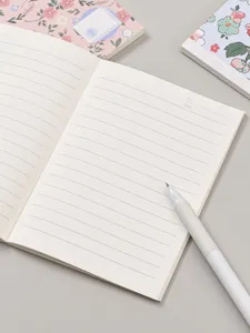 Cuaderno rayado con motivo floral plano con bolígrafo papelería estética minimalista 1ud