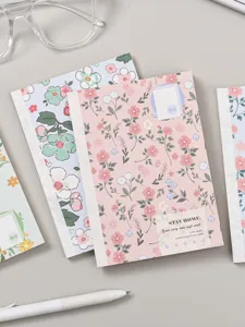 Cuaderno rayado A6 con encuadernación encolada y hermosas ilustraciones florales originales.
