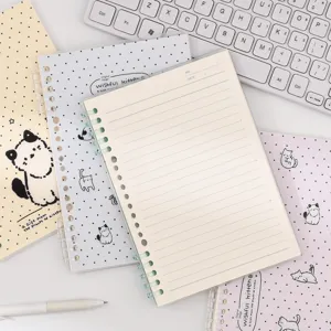 Carnet à anneaux format A5 avec illustration de chat mignon, reliure spirale, ligné.