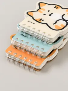Schattige katvormige mini spiraalnotitieboekset met doorzichtige ringen, draagbaar zakmemo blok.