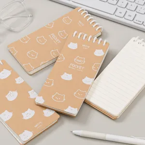 Schattig kattenpatroon zakspiraalnotitieboekje met gelinieerde pagina's, handige planner.