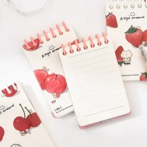 Mini cuaderno de espiral A7 de bolsillo bonito con diseño de gato y fruta para diario cotidiano.