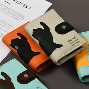 Taccuino A7 in pelle morbida con bottone, design gatto carino per il lavoro quotidiano.