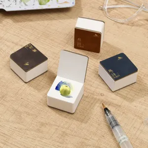 Taccuino per acquerello quadrato portatile con carta a grana fine 300g per mini schizzi e disegni.