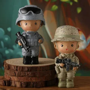 Detailliertes Set aus zwei Soldatenfiguren aus Harz für kreative Wohndekor-Geschenke