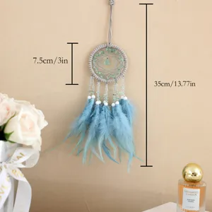 Acchiappasogni auto con piume blu e perle di pietra naturale, ciondolo decorativo per interni.