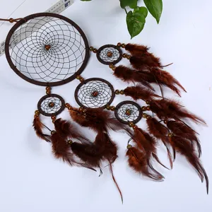 Brauner Traumfänger mit fünf Ringen, Boho Wandbehang für Heimdekoration und Geschenk.