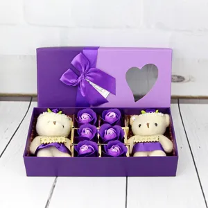 Coffret cadeau roses en savon violettes avec deux oursons pour fête des mères et valentin