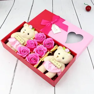 Coffret Cadeau Créatif de Fleurs de Savon Parfumées avec Ours en Peluche et Roses Design de Fenêtre en Cœur pour Femme