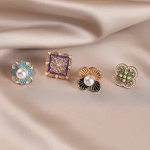 Vintage Vintage Zinc Alloy Enamel Flower Brooch Pin Artificial Pearl Rhinestone Anti-Exposure Cardigan Collar Pin Elegant Hanfu Brooch Dress Accessories For Women Jewelry Gift