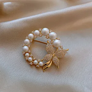 Elegant Alloy Rhinestone Artificial Pearl Butterfly Wreath Brooch Pin Smart Scarf Buckle Trendy Clothes Accessories For Women Party