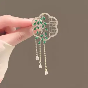 Vintage retro green leaf tassel brooch elegant metal crystal coat pin jewelry accessory