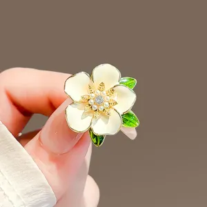 Japanese Style Gardenia Flower Brooch For Women Elegant White Enamel Leaf Pin Anti-exposure Fashion Alloy Rhinestone Artificial Pearl Brooch