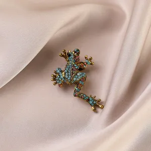 Vintage colorful rhinestone frog brooch fashion animal lapel pin crystal jewelry accessory