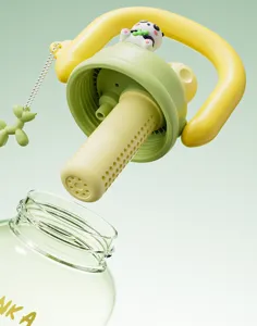 Botella de agua bonita con pajita, taza de plástico grande y portátil en verde y amarillo.