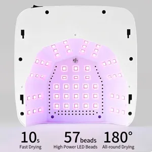 Primo piano di 57 perle LED ad alta potenza in una lampada UV per unghie bianca