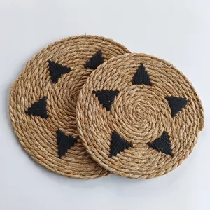 Round Minimalist Woven Cattail Placemat Nordic Handcrafted Heat Insulated Geometric Pattern Embroidered Table Mat For Kitchen Dining Home Decor