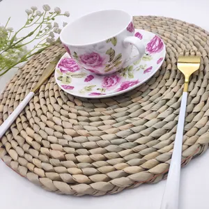 Handmade straw woven placemat natural round table mat heat resistant dining table pad decor