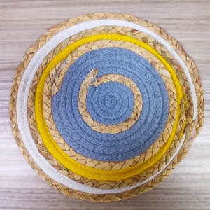 Nordic straw and cotton rope braided placemat, round heat insulation table mat for dining room.