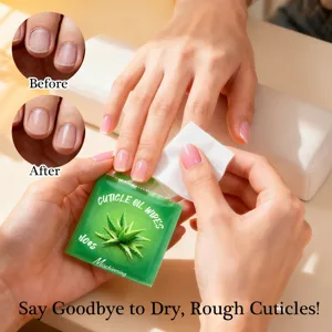 Dettaglio della salvietta all'olio di aloe usata per nutrire e riparare le unghie secche