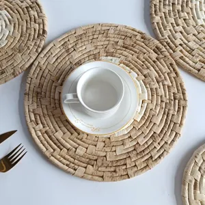 Thickened Round Straw Woven Placemat Heat Insulated Coaster Natural Corn Husk Braided Table Mat For Dining Table Kitchen