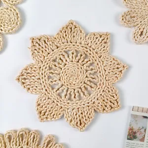 Handmade straw woven placemat rustic flower shape heat resistant table mat kitchen decor.
