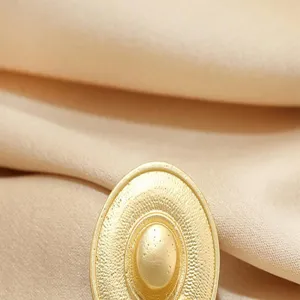 Vintage gold metal hat brooch elegant suit pin luxury jewelry accessory for women