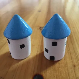 Miniature blue and white Mediterranean resin castle houses for micro landscape decor
