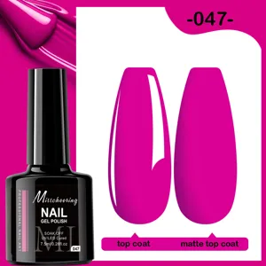 Détail du vernis gel UV LED magenta montrant les finitions top coat brillant et mat