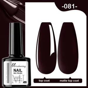 Vue macro du gel à ongles marron foncé montrant les effets brillant et mat