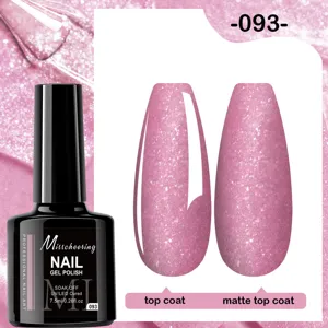 Effets brillant et mat du vernis à ongles gel rose pailleté couleur 093 en détail