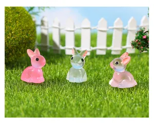 Statuette di coniglio in resina luminosa per micro paesaggio di muschio, accessori per bambole DIY.