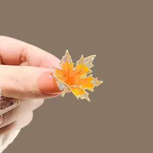 Vintage Petite Broche Feuille d'Érable Ginkgo Pin Plaqué Or Émail Strass Élégants Accessoires de Vêtements Bijoux