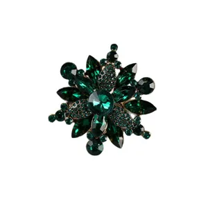 Elegant dark green rhinestone flower brooch vintage alloy crystal pin jewelry accessory