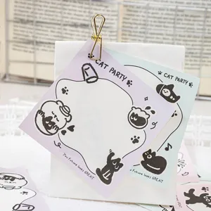 Note adesive di gatto carino, blocchi per appunti colorati con belle illustrazioni.