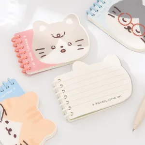 Cuaderno de bolsillo en espiral con forma de gato de dibujos animados lindo y portátil.