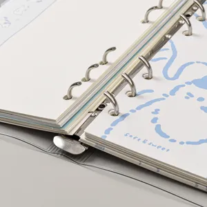 Cahier A5 à feuilles mobiles minimaliste avec anneaux métalliques et design doux