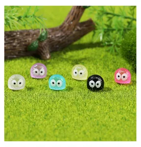 Niedliche leuchtende Harz Elfen Figuren für Moos Mikrolandschaft und Desktop Mini Dekoration.