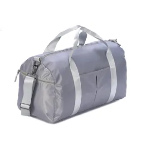 Grey travel duffel bag detail, large capacity gym bag with shoulder strap and front pocket.