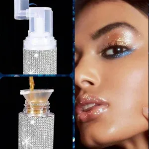Vista dettagliata di un flacone spray da 110 ml con strass per polvere glitterata