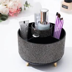 Detail van luxe zwarte strass make-up borstelhouder met 5 handige opbergcompartimenten