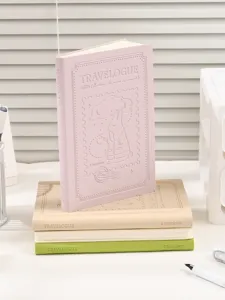 Detailansicht des B6 Notizbuchs mit geprägtem Hasen-Cover im schönen Pastell-Rosa.