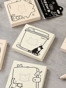 Dettaglio blocco note gatto stile coreano carino con pile di carta pulite e illustrazioni.