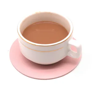Posavasos de cuero minimalista, impermeable y resistente al aceite para tazas de café.