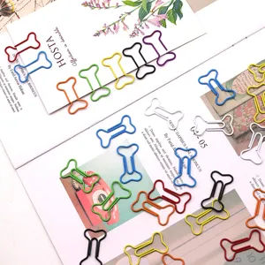 Creatieve botvormige kleurrijke paperclips, metalen bladwijzers en briefpapier clips.