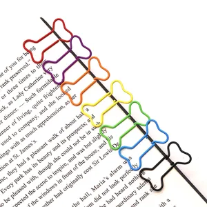 Kleurrijke benen vormige metalen paperclips set, schattige boekenplank bladwijzer detail.