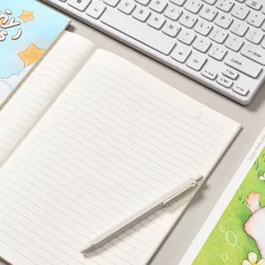 Carnet ligné minimaliste avec un design mignon, idéal pour les étudiants et notes quotidiennes.