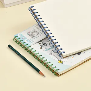 A4 niedliches Haustier Spiral Skizzenbuch und Zeichenbuch fuer Kunststudenten und Zeichner.