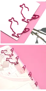 Trombones mignons en forme de poussin rose pour documents scolaires et de bureau.